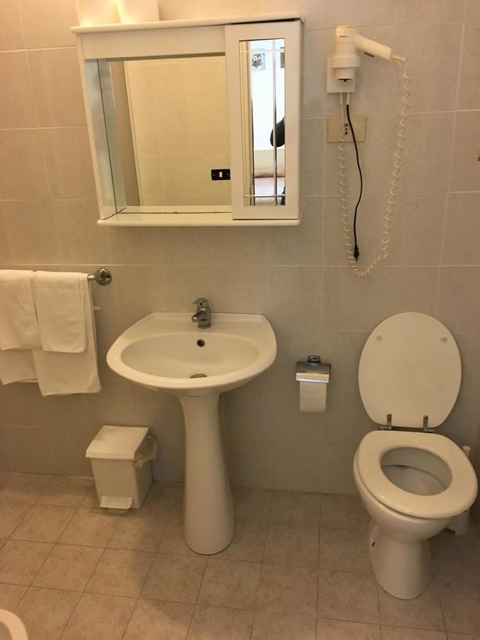 Hotel Azzurro Варацце Экстерьер фото